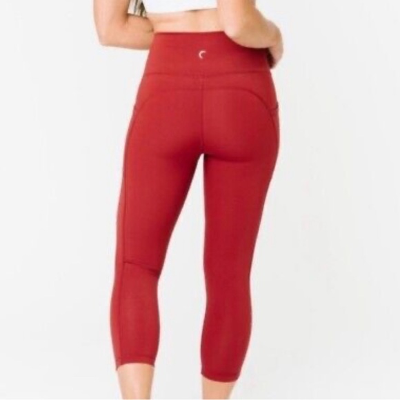 NWT Zyia Active Red Pocket Brilliant High Rise Capri 20” Leggings Size 6-8 - Picture 3 of 5